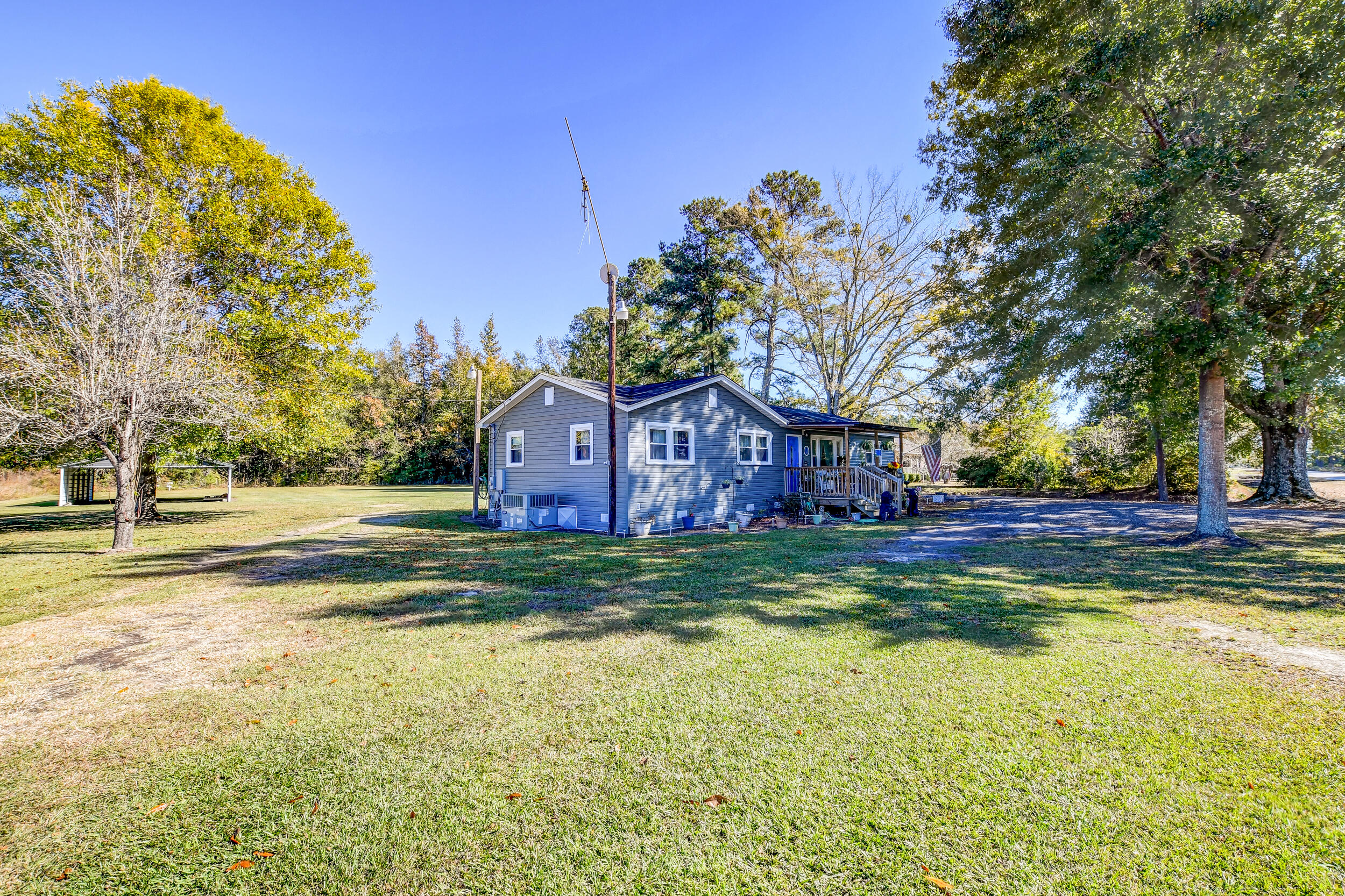 504 Delos Road Kingstree, SC 29556 - Photo 2 of 37 DSC_9508_09_10_11_12