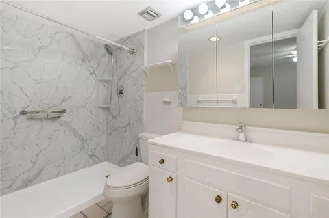 $210,000 | 2704 Whitney Place, Unit 815, Metairie, LA 70002