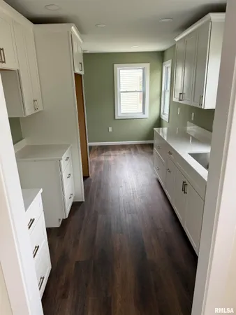 $175,000 | 858 West Superior Avenue, Jacksonville, IL 62650