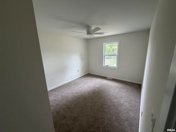 $175,000 | 858 West Superior Avenue, Jacksonville, IL 62650