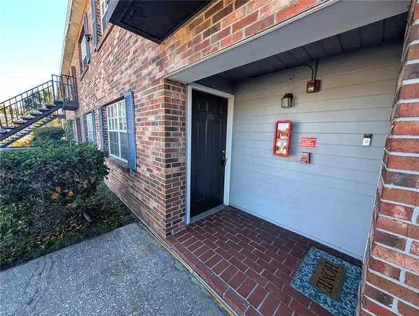 $1,045 | 6415 South Roberts Avenue, Unit 105, Tampa, FL 33616