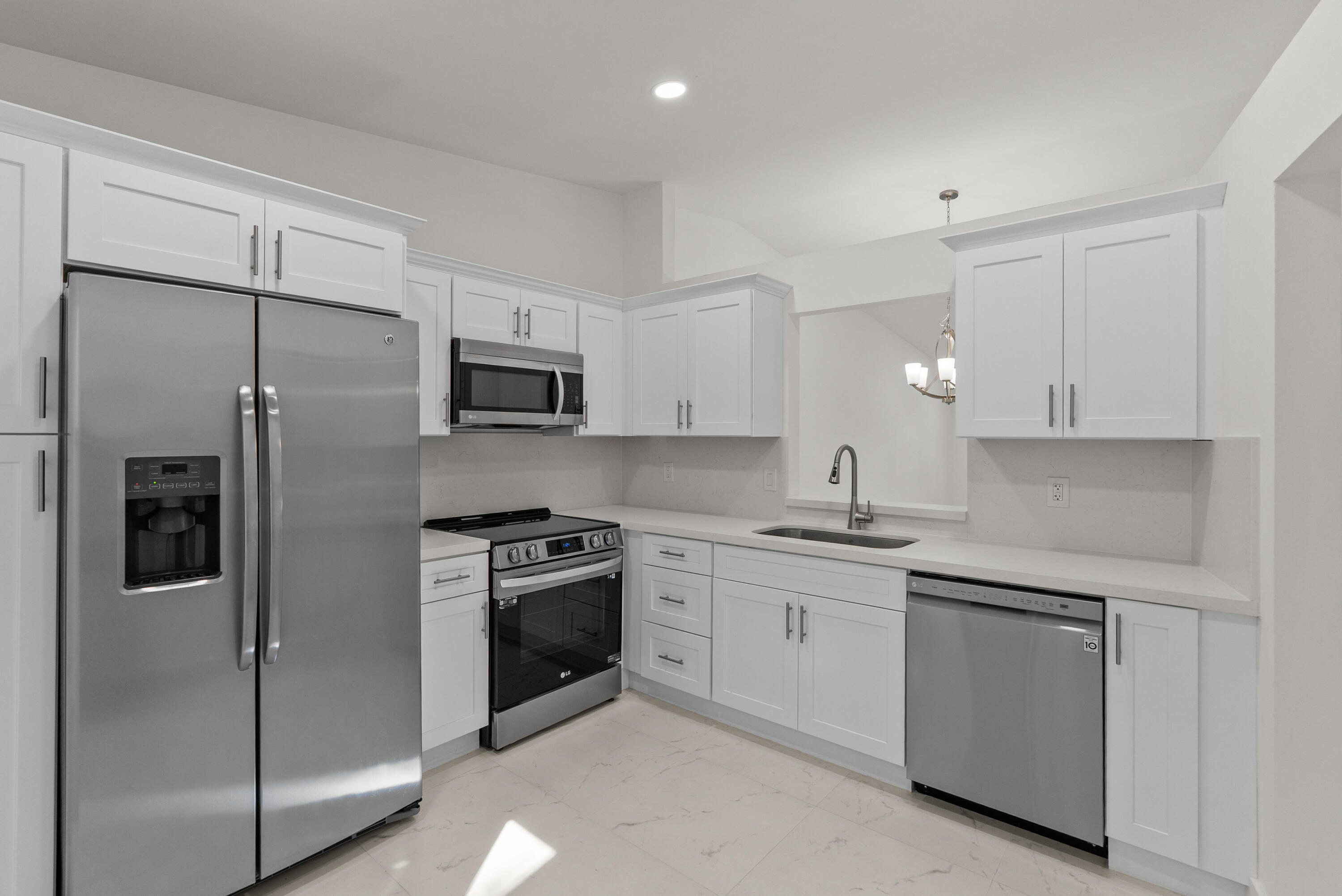 8273 Springtree Road Boca Raton, FL 33496 - Photo 2 of 37 DSC05380