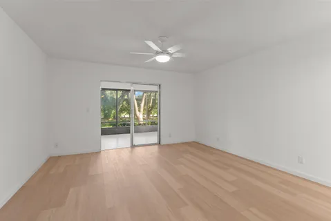 $379,000 | 8273 Springtree Road, Boca Raton, FL 33496