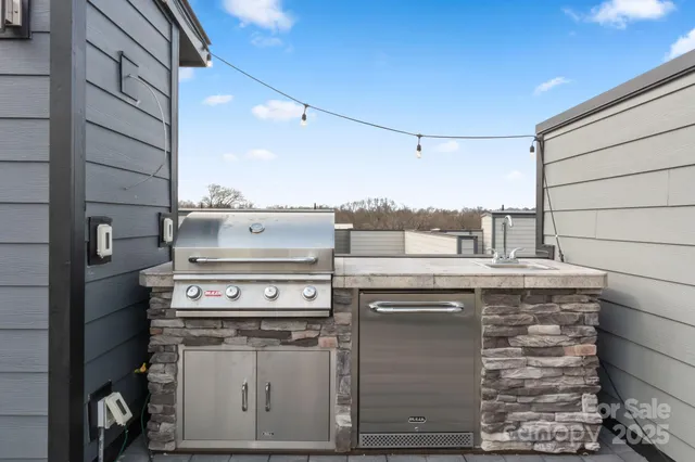 $825,000 | 924 Westbrook Drive, Unit A, Charlotte, NC 28202