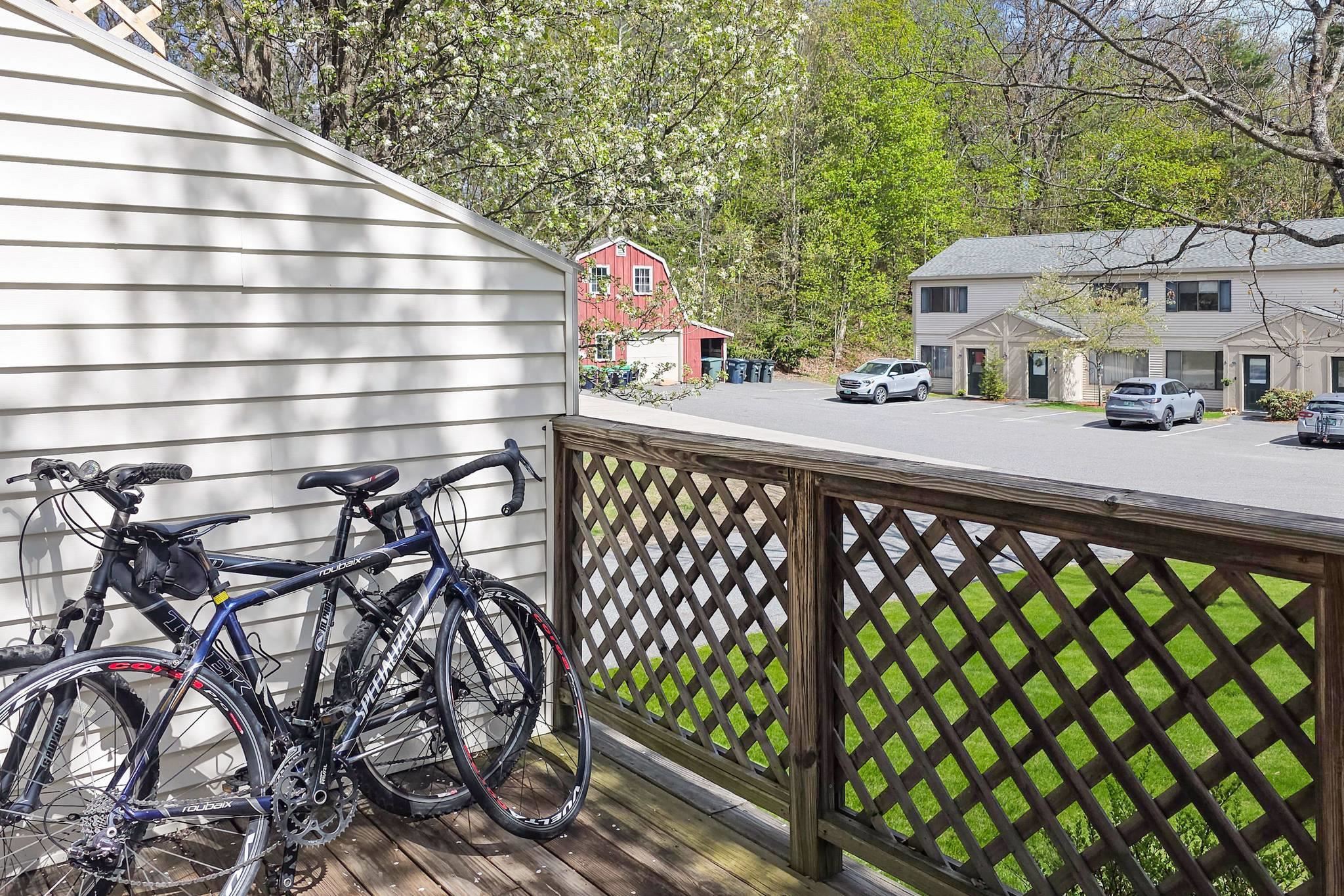 133 Colonial Drive, Unit 702 Hartford, VT 05001 - Photo 5 of 20