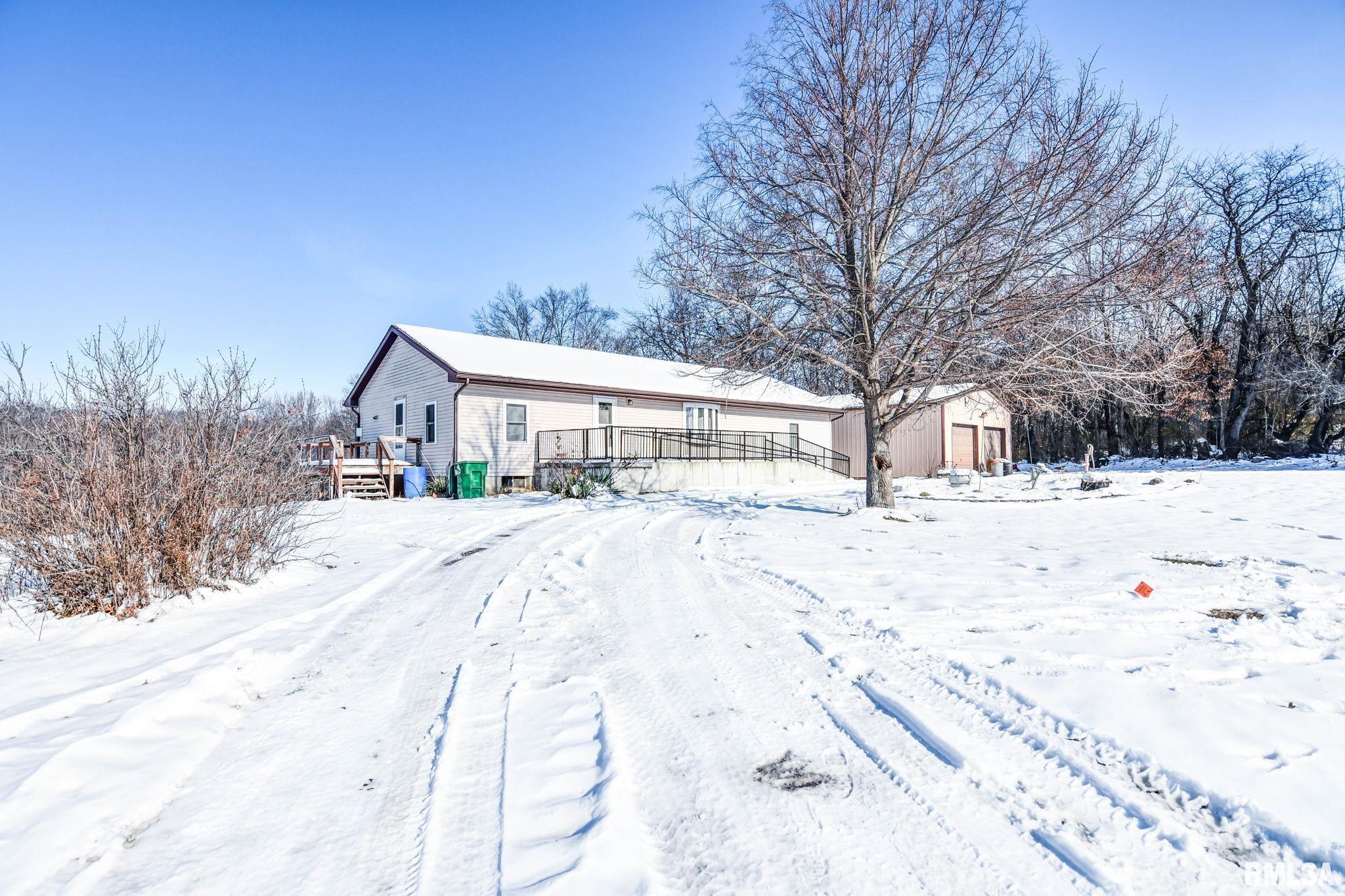 897 East 1320 North Road Taylorville, IL 62568 - Photo 13 of 49