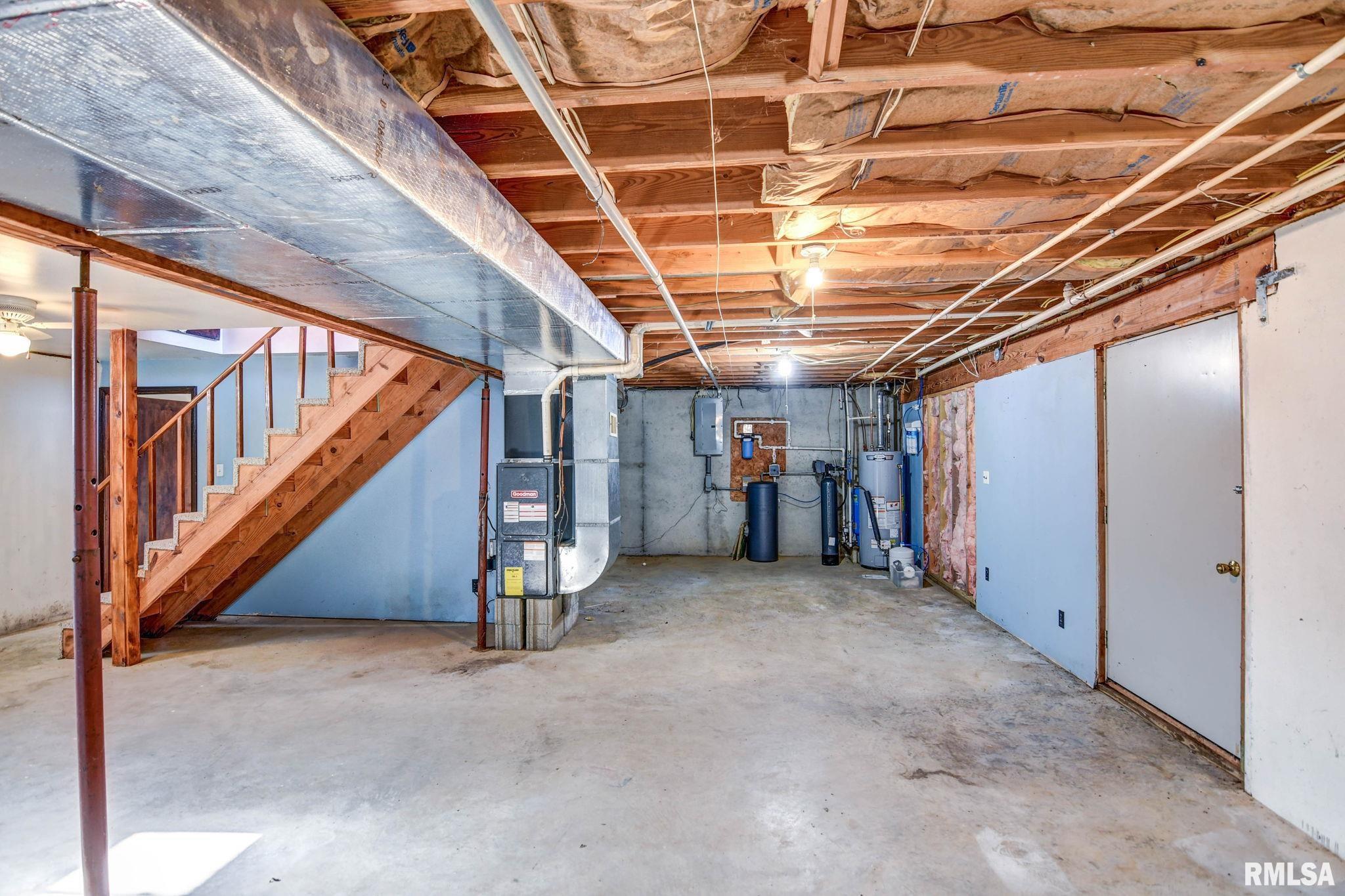 897 East 1320 North Road Taylorville, IL 62568 - Photo 22 of 49