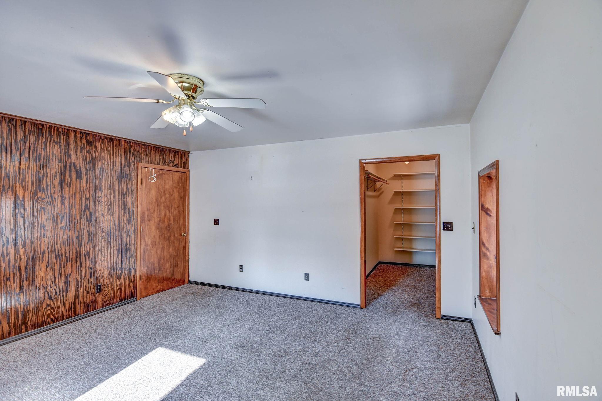 897 East 1320 North Road Taylorville, IL 62568 - Photo 4 of 49