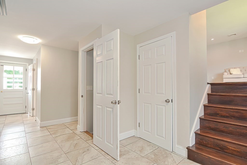 18 Cabot Road Holliston, MA 01746 - Photo 4 of 41 Gallery Image 4
