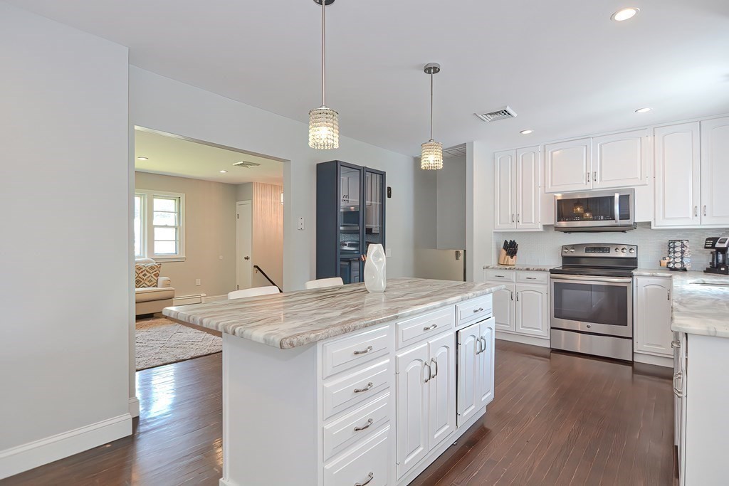 18 Cabot Road Holliston, MA 01746 - Photo 8 of 41 Gallery Image 8