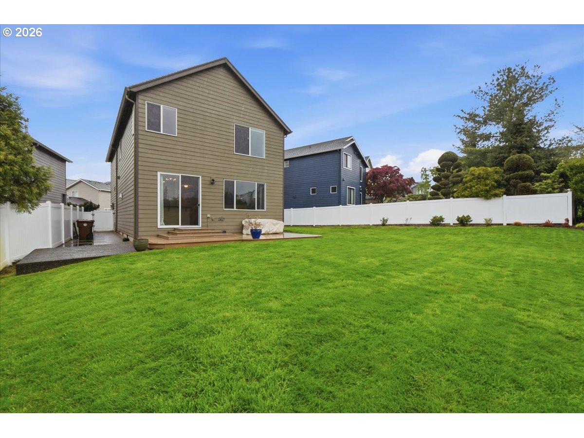 3910 Northwest Oakridge Lane Camas, WA 98607 - Photo 23 of 29 Laundry