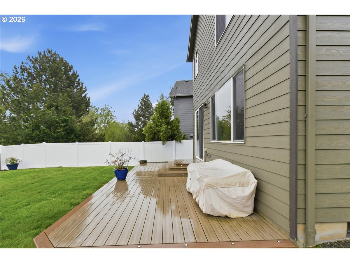 3910 Northwest Oakridge Lane Camas, WA 98607 - Photo 25 of 29 Backyard
