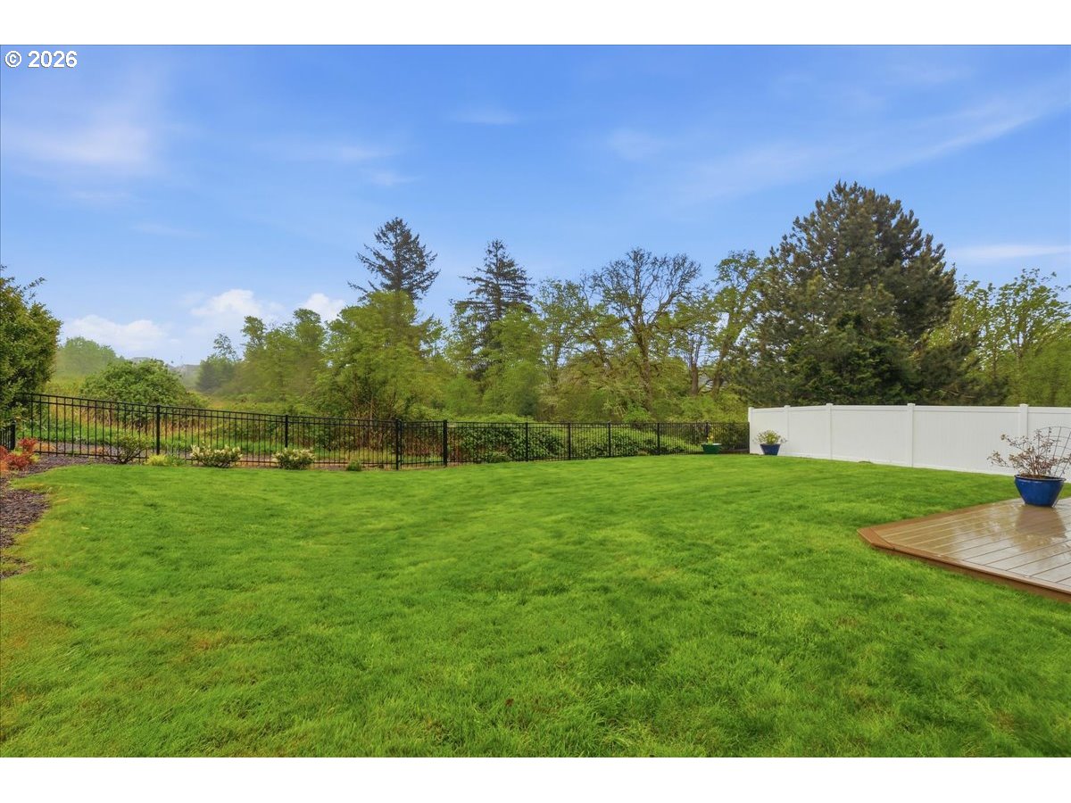 3910 Northwest Oakridge Lane Camas, WA 98607 - Photo 26 of 29 Backyard