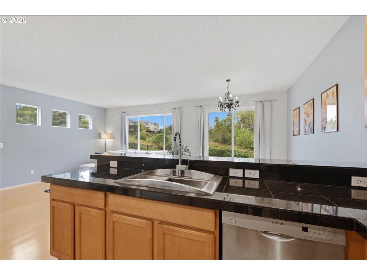 3910 Northwest Oakridge Lane Camas, WA 98607 - Photo 9 of 29 Dining Area