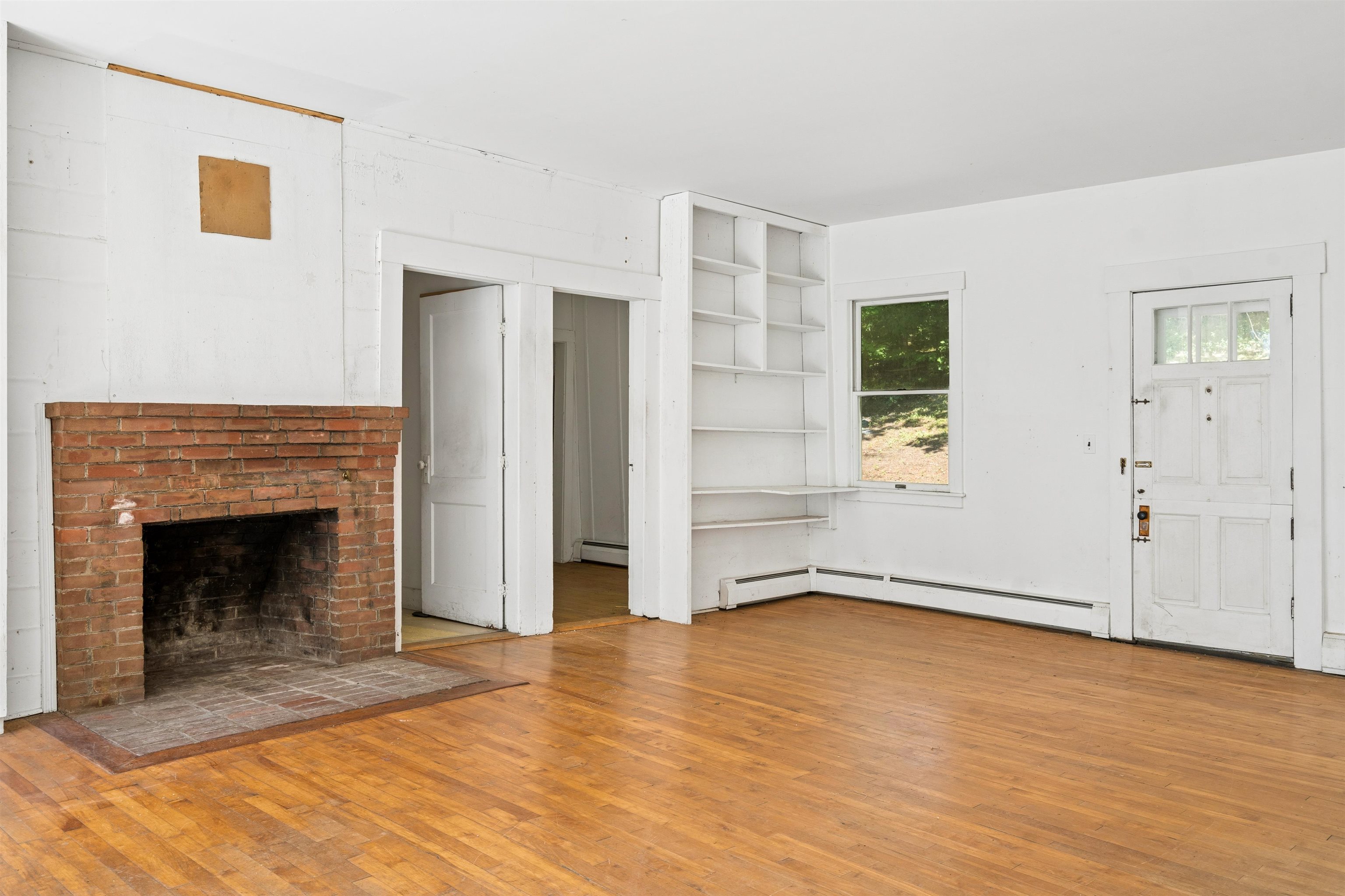 399 Academy Road Thetford, VT 05075 - Photo 3 of 22