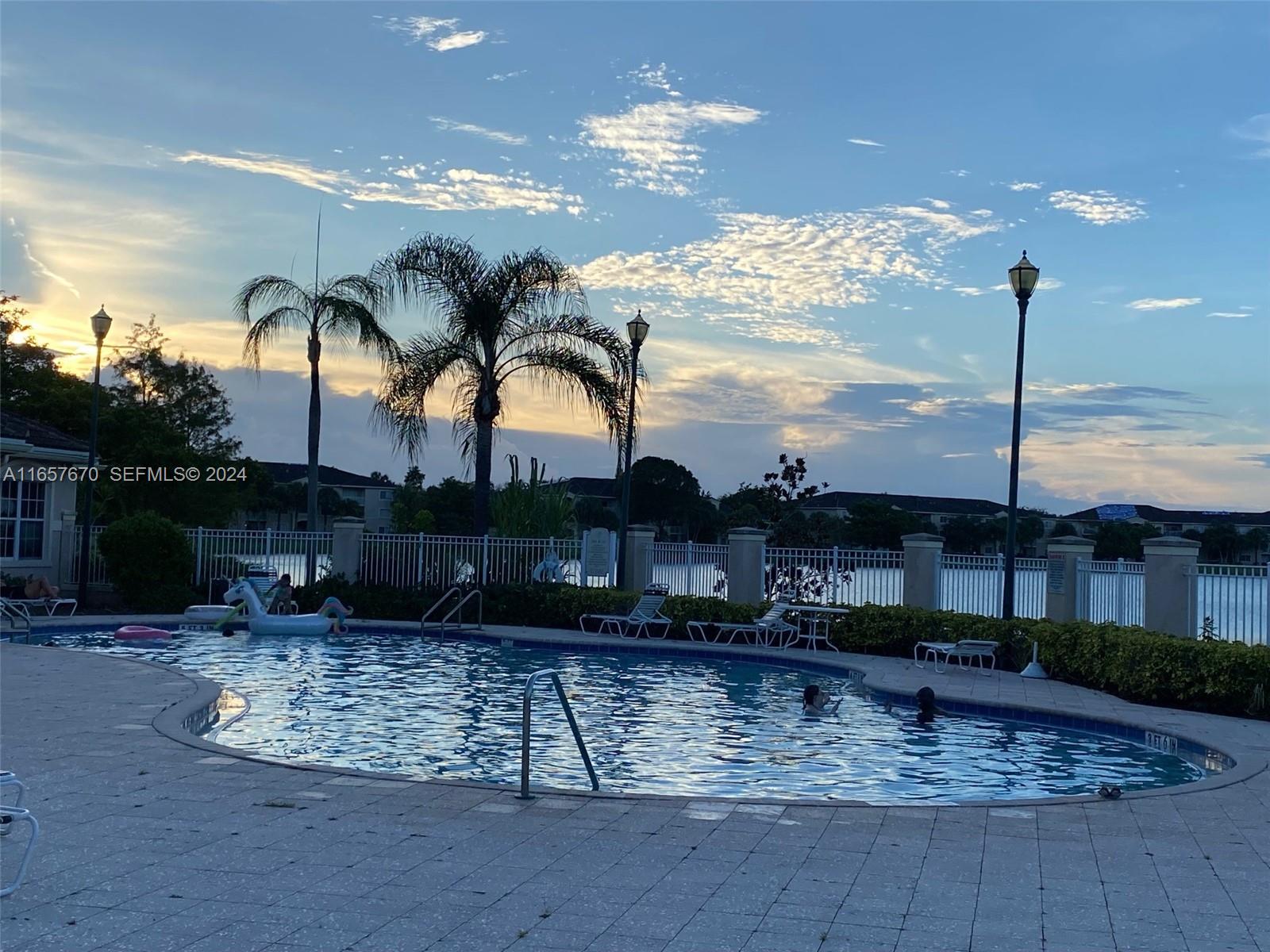 5011 Wiles Road, Unit 207 Pompano Beach, FL 33073 - Photo 4 of 18 Photo 4