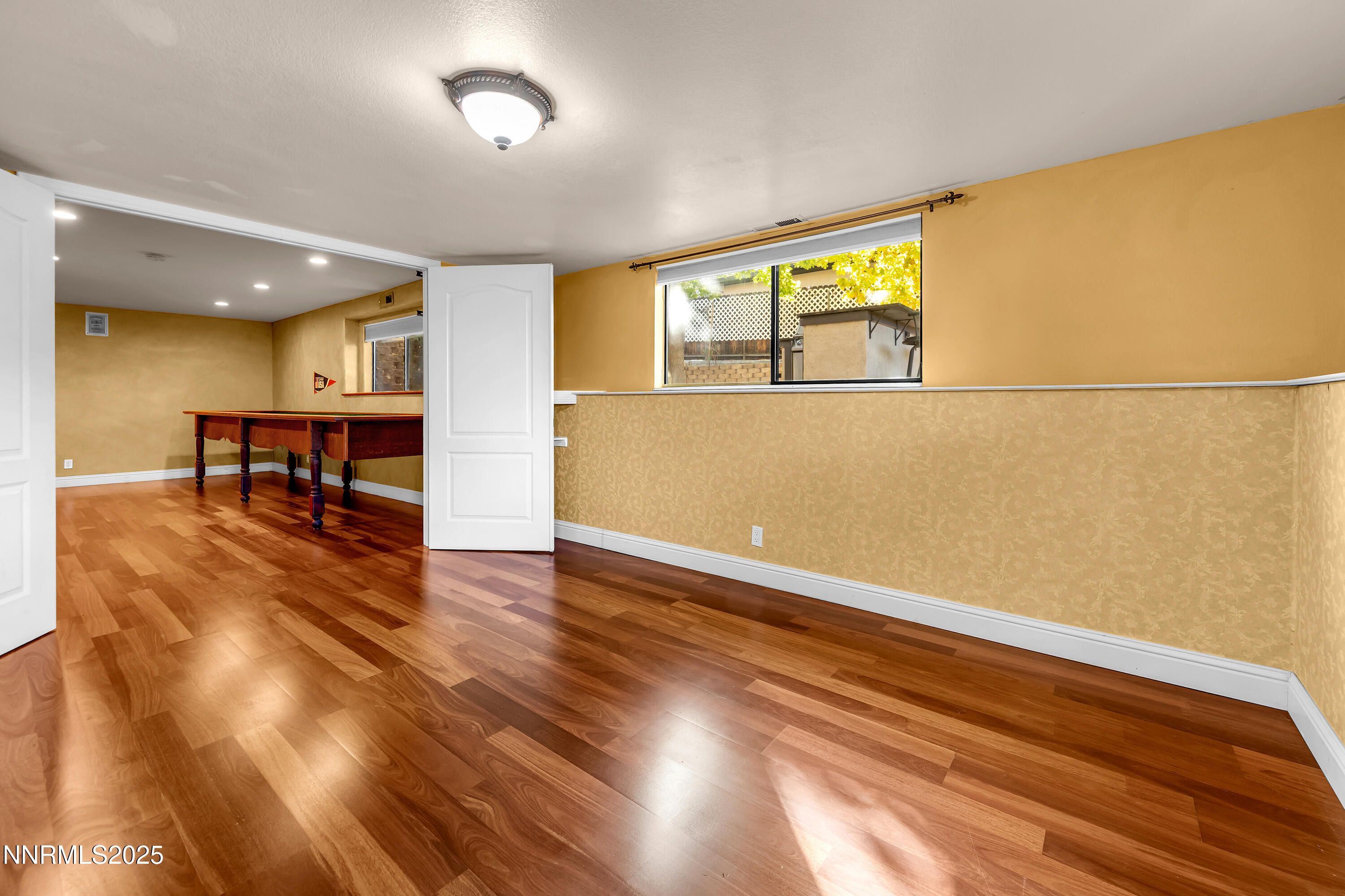 2835 Parkway Drive Reno, NV 89502 - Photo 20 of 39 a view of kitchen with furniture and wooden floor