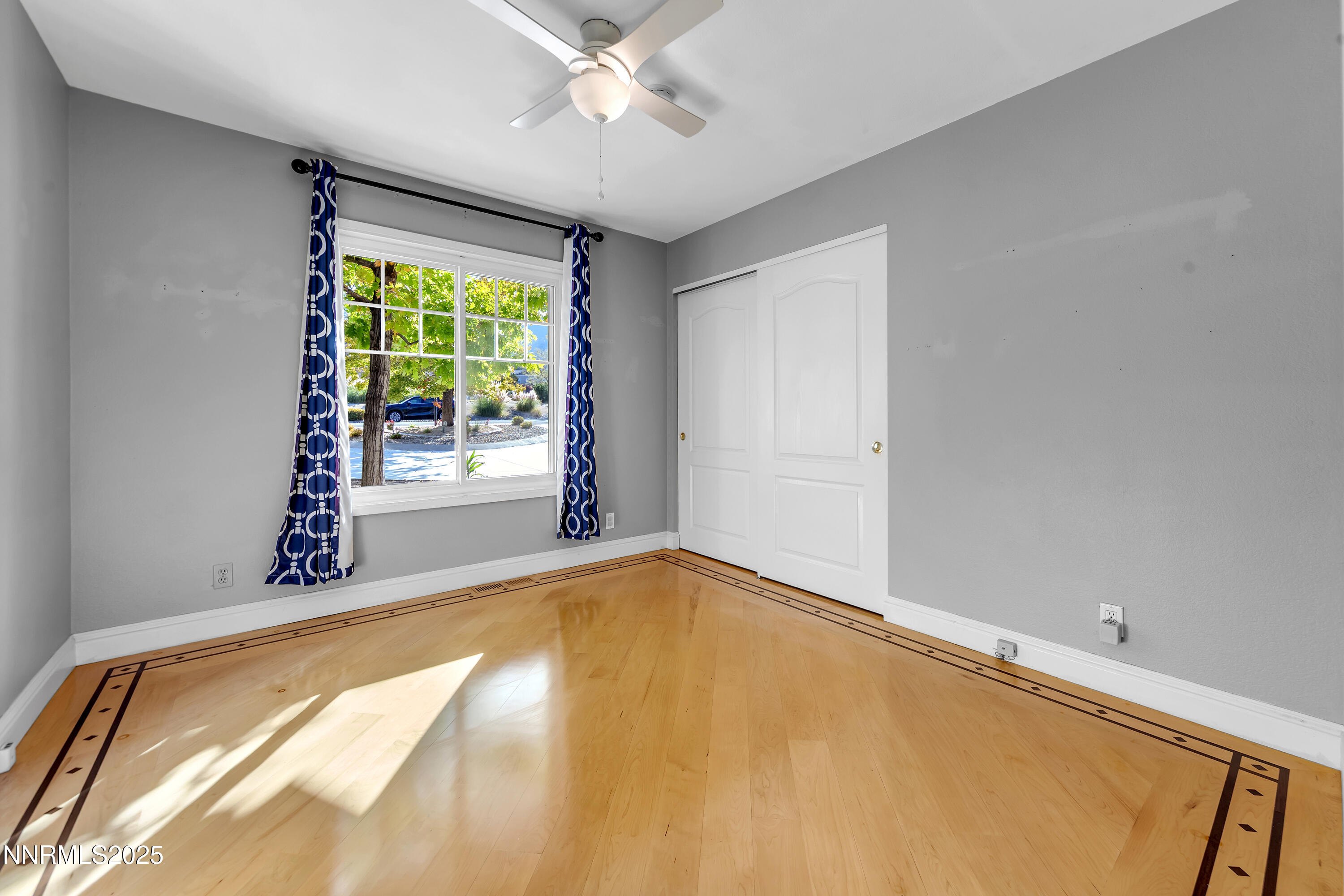 2835 Parkway Drive Reno, NV 89502 - Photo 25 of 39 a view of an empty room with a window