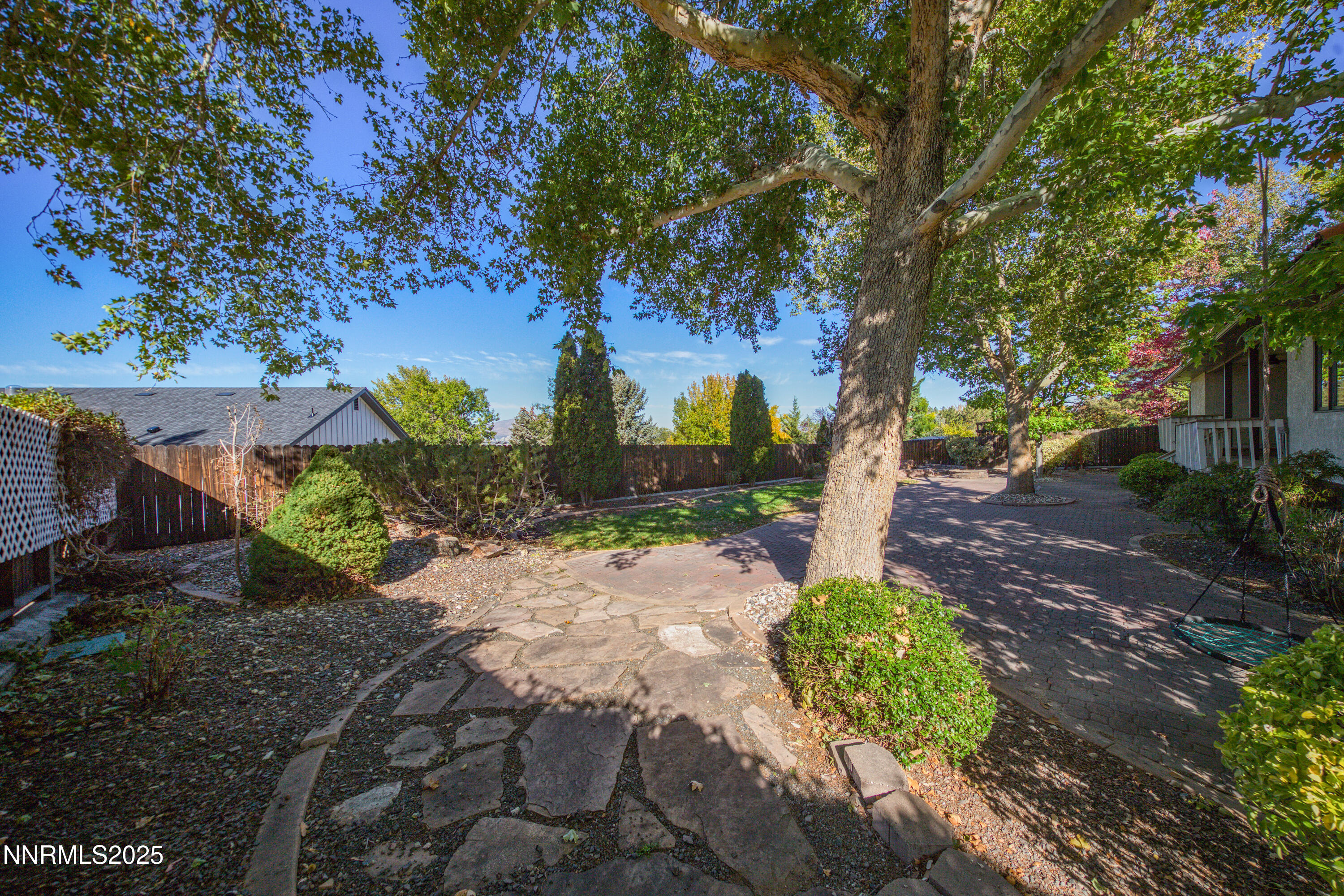 2835 Parkway Drive Reno, NV 89502 - Photo 30 of 39 a view of a garden with plants