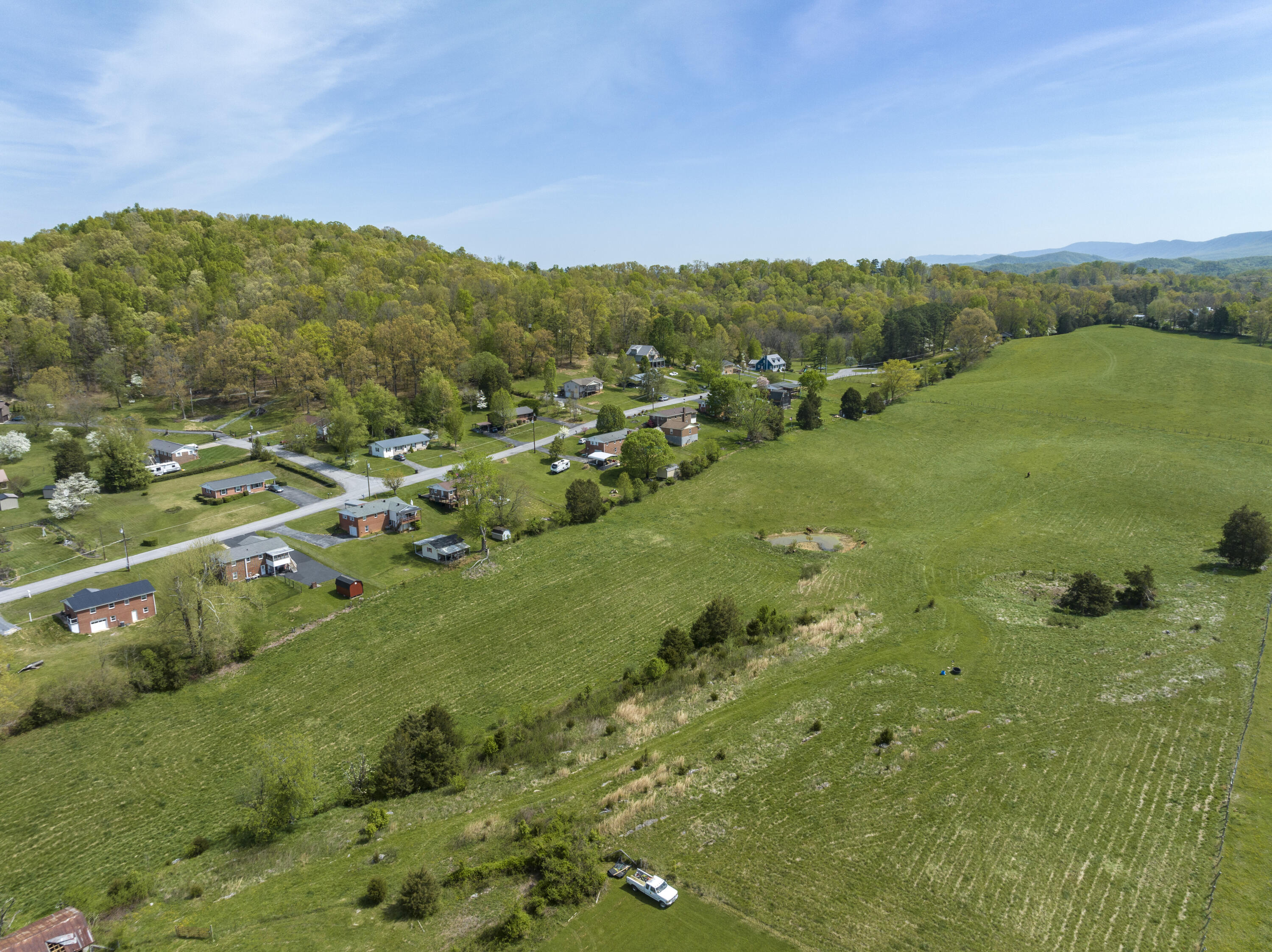 277 Walnut Grove Road Bluff City, TN 37618 - Photo 4 of 33 WalnutAerials-3