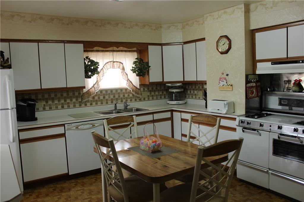 33 Lindsay Road Carnegie, PA 15106 - Photo 5 of 18 Gallery Image 5