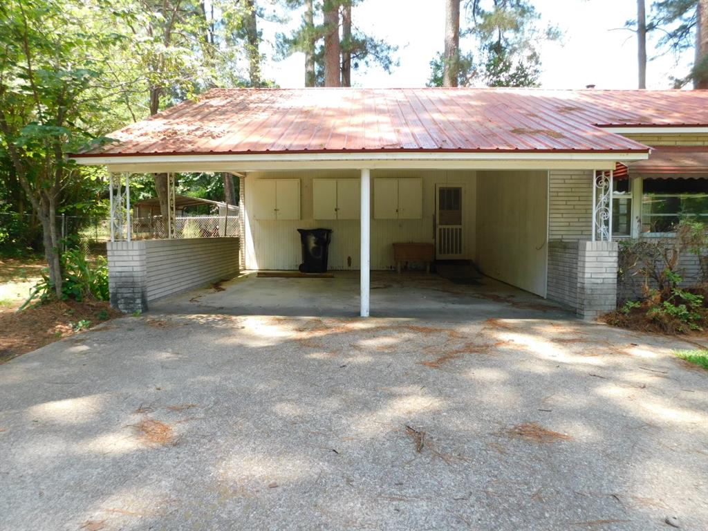 24044 Highway 157 Springhill, LA 71075 - Photo 2 of 40 a view of a house with a porch and a porch