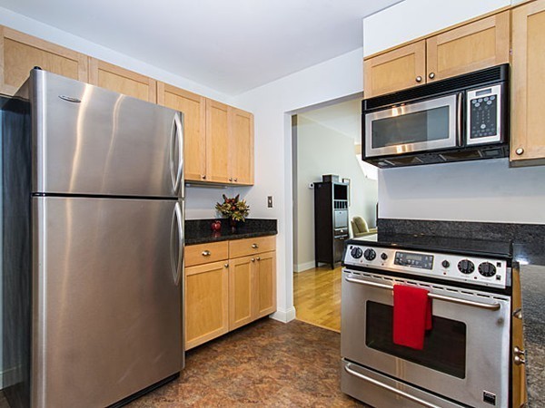 32 Ober Road, Unit 32 Newton, MA 02459 - Photo 3 of 18