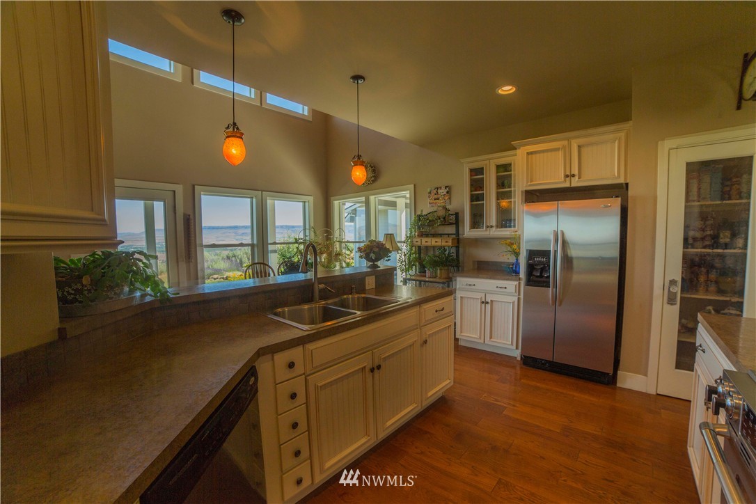 3265 Cathedral Rock Road Malaga, WA 98828 - Photo 11 of 25 Gallery Image 11