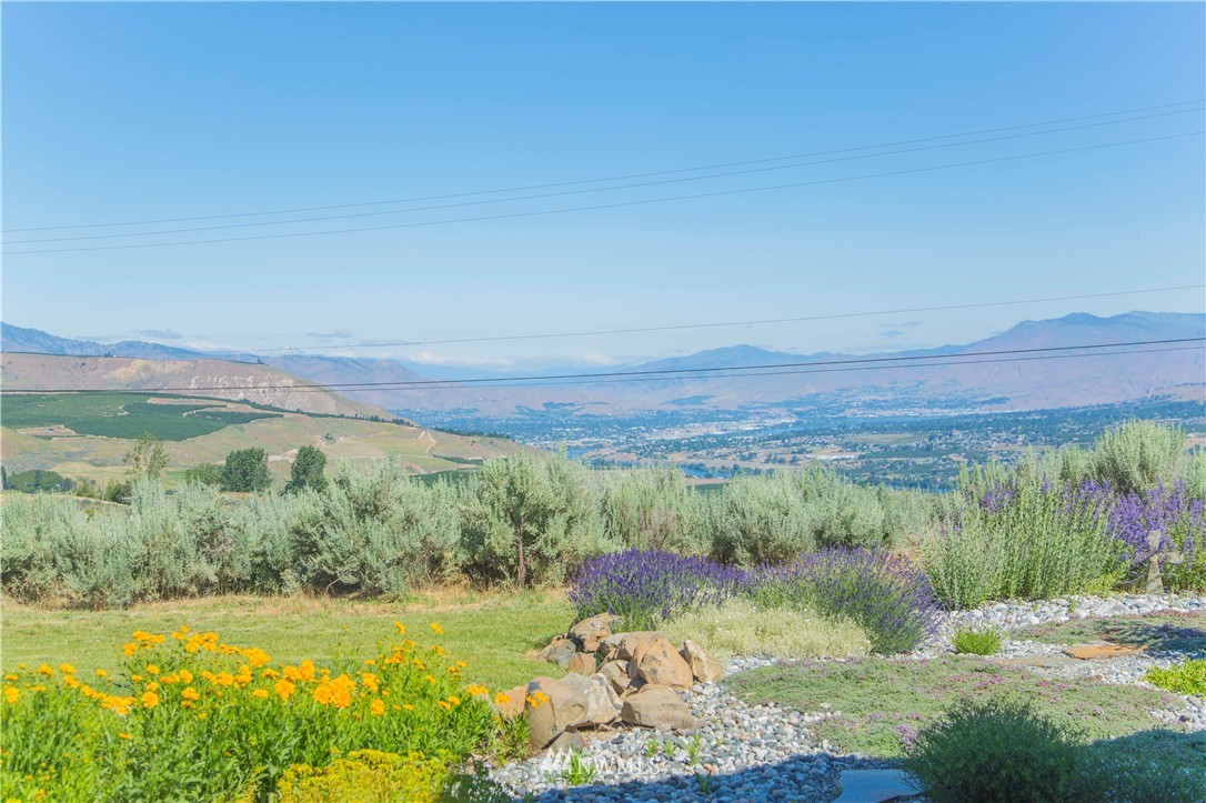 3265 Cathedral Rock Road Malaga, WA 98828 - Photo 3 of 25 Gallery Image 3