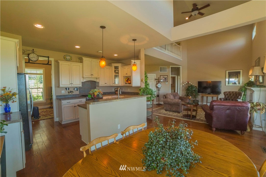 3265 Cathedral Rock Road Malaga, WA 98828 - Photo 9 of 25 Gallery Image 9