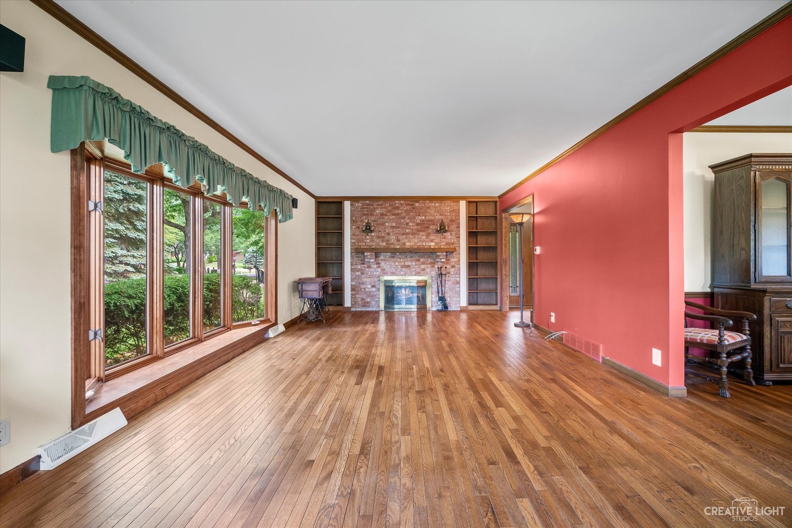 43W432 Thornapple Tree Road Sugar Grove, IL 60554 - Photo 5 of 37