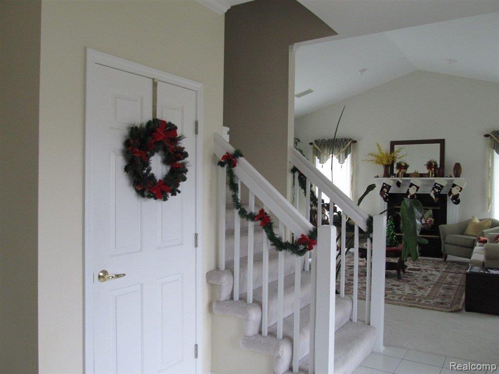 24308 Woodham Road Novi, MI 48374 - Photo 4 of 20 Foyer
