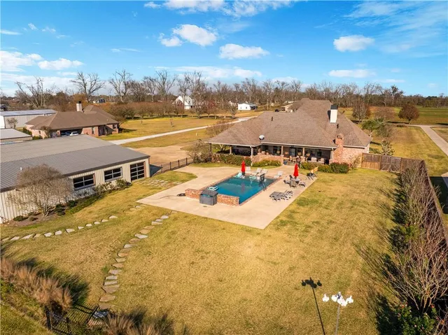 $675,000 | 136 Evanshel Lane, Alexandria, LA 71303