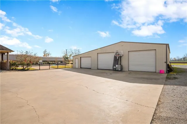 $675,000 | 136 Evanshel Lane, Alexandria, LA 71303