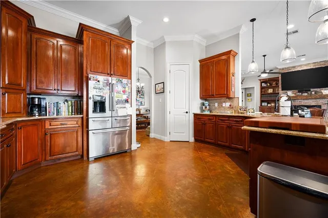 $675,000 | 136 Evanshel Lane, Alexandria, LA 71303