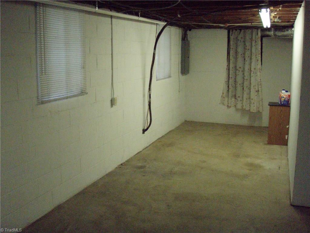 1316 Meadowbrook Road Asheboro, NC 27203 - Photo 9 of 9 Gallery Image 9