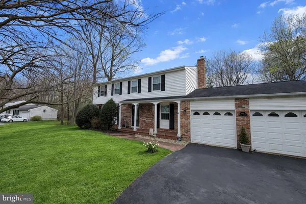 $925,000 | 9301 Willow Pond Lane, Burke, VA 22015