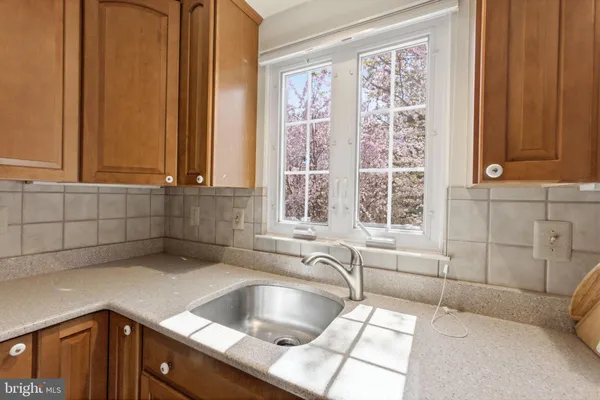 $925,000 | 9301 Willow Pond Lane, Burke, VA 22015