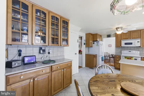 $925,000 | 9301 Willow Pond Lane, Burke, VA 22015