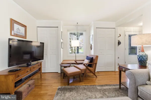 $925,000 | 9301 Willow Pond Lane, Burke, VA 22015