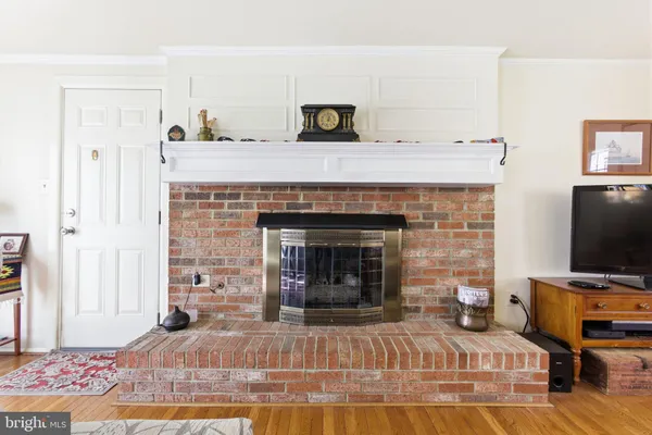 $925,000 | 9301 Willow Pond Lane, Burke, VA 22015