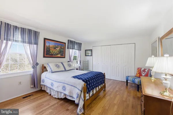 $925,000 | 9301 Willow Pond Lane, Burke, VA 22015