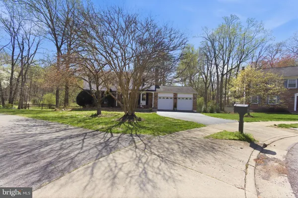 $925,000 | 9301 Willow Pond Lane, Burke, VA 22015