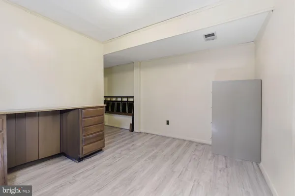 $925,000 | 9301 Willow Pond Lane, Burke, VA 22015