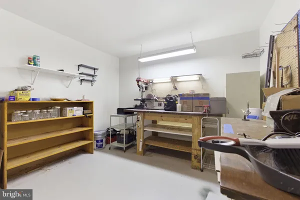 $925,000 | 9301 Willow Pond Lane, Burke, VA 22015