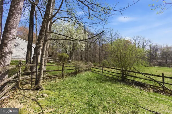 $925,000 | 9301 Willow Pond Lane, Burke, VA 22015