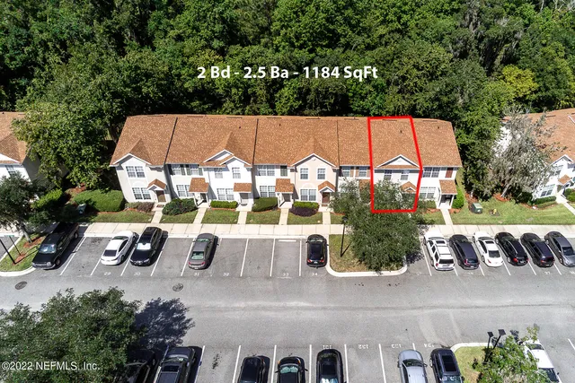 a view of outdoor space yard and porch