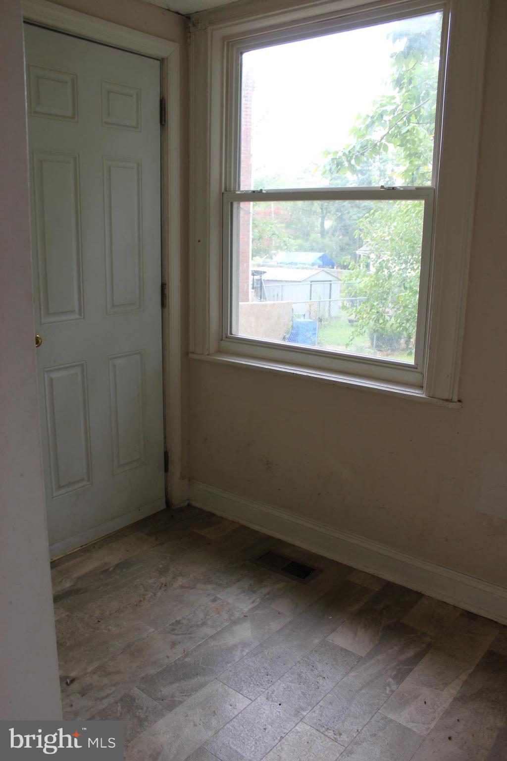 4213 Old Frederick Road Baltimore, MD 21229 - Photo 6 of 11 1st floor apt. back door and foyer