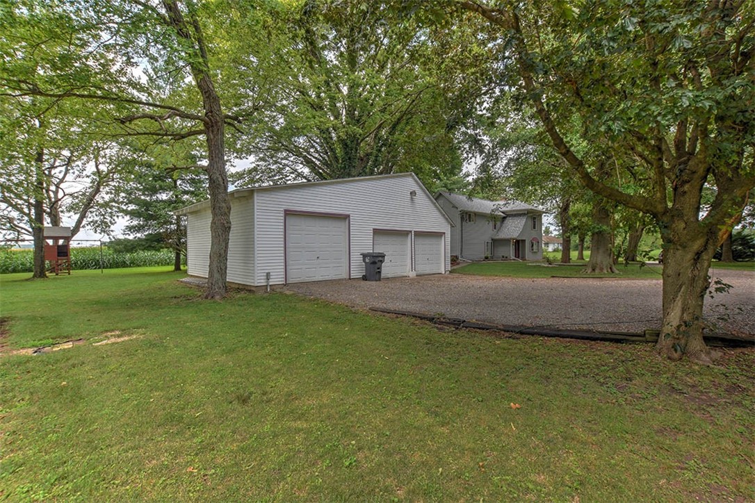 2502 East 1800 North Road Moweaqua, IL 62550 - Photo 30 of 33