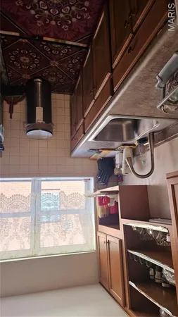 $1,125 | 5812 Sunshine Drive, Unit 1W, St. Louis, MO 63109